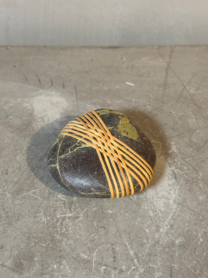 Shizu wrapped stone