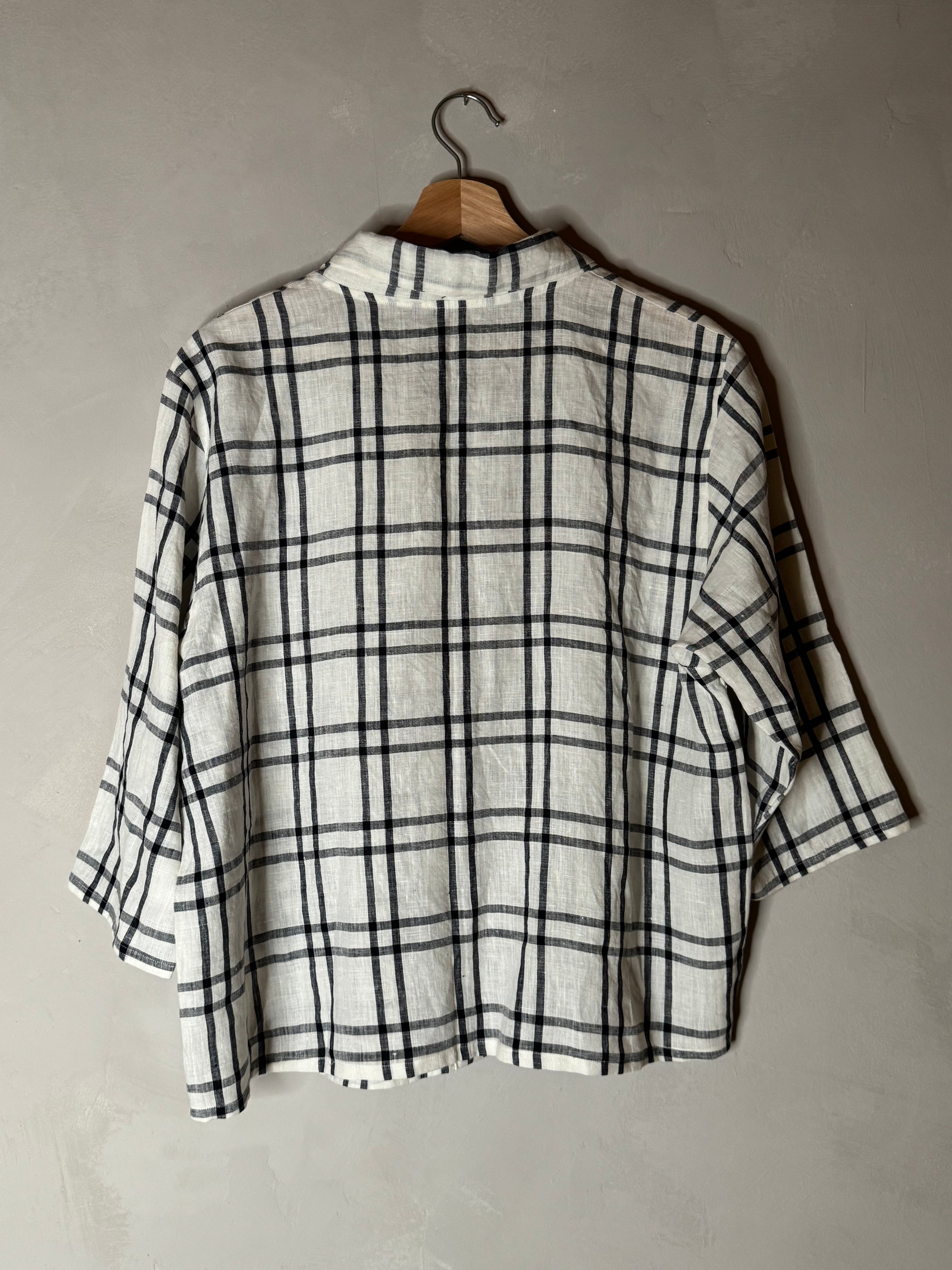 linen handmade shirt - white and navy