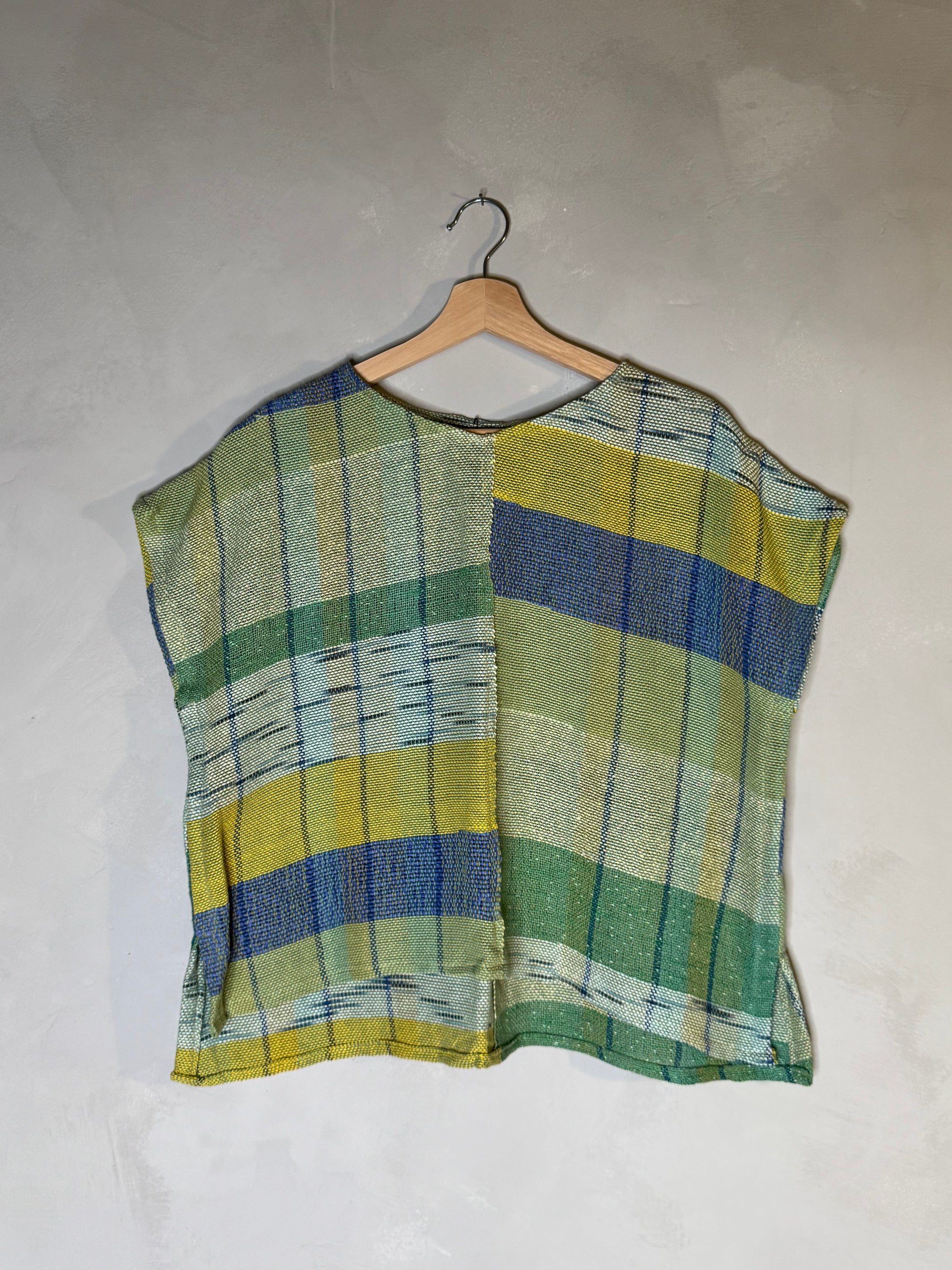 hand loomed top