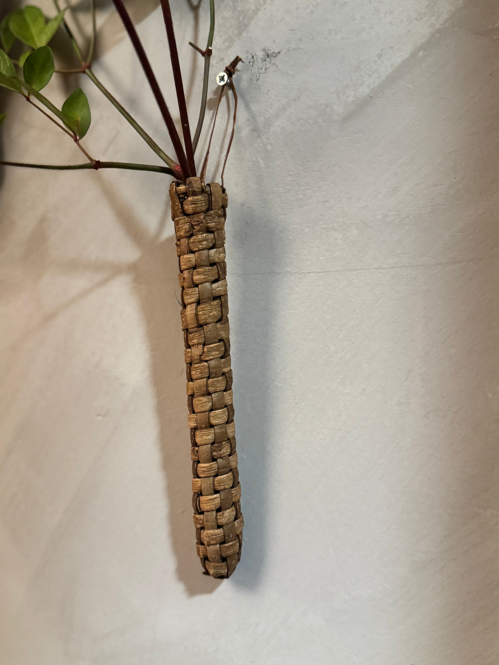 Japanese ikebana basketry wall vase