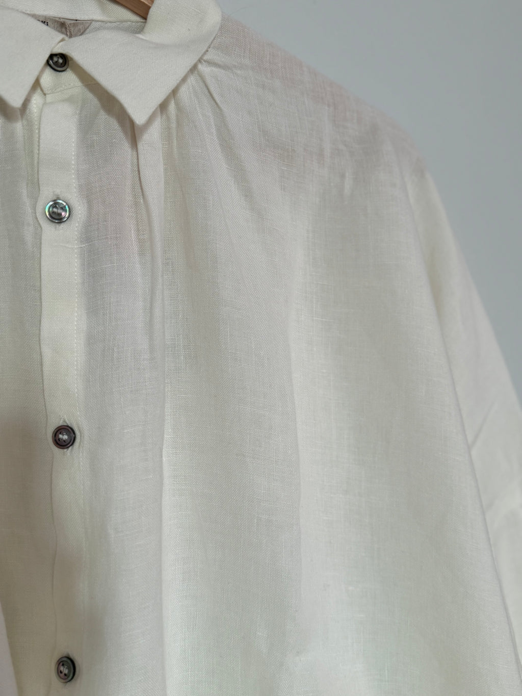 Ichi antiquites White linen shirt