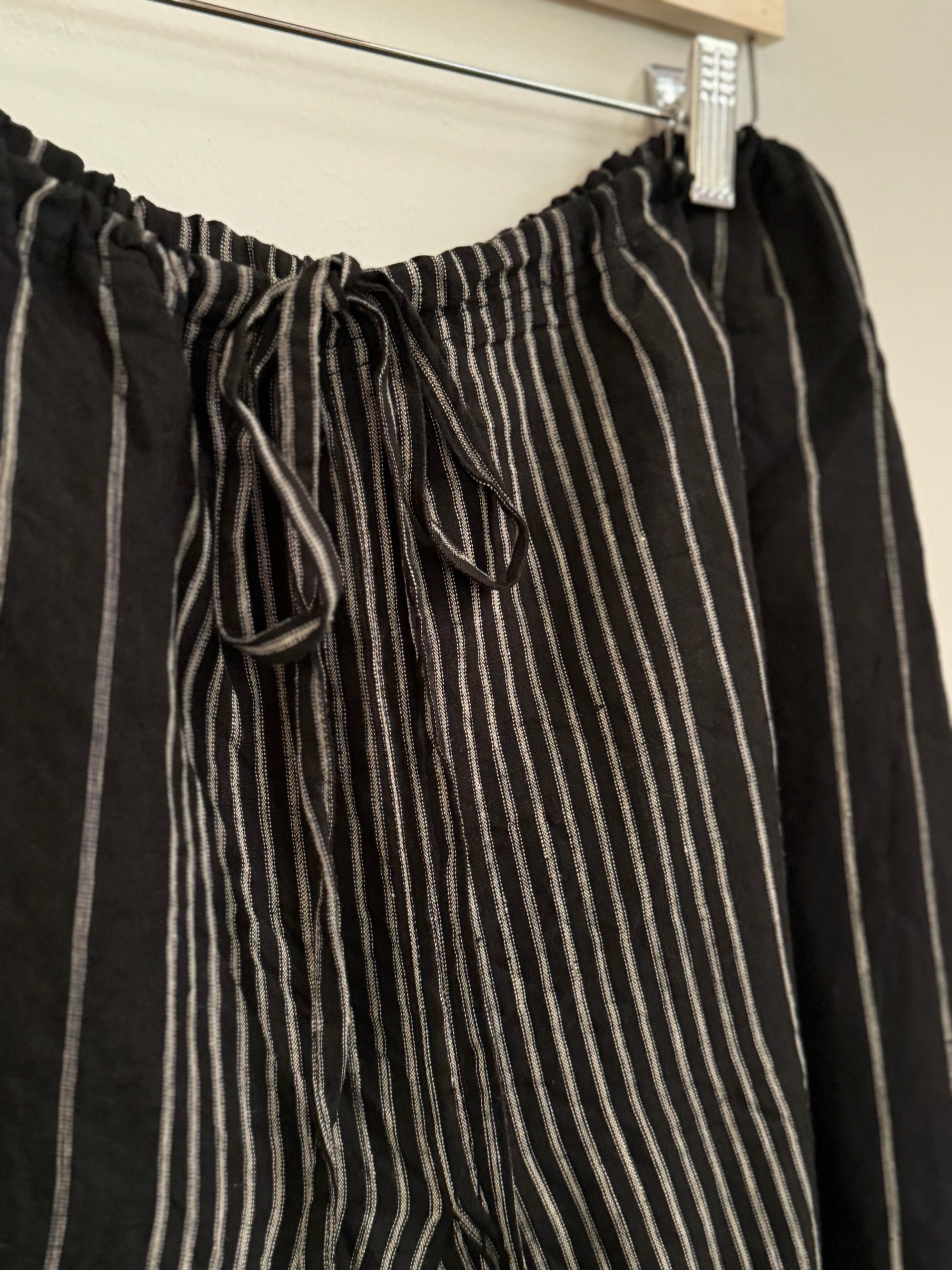 Ichi antiquites Striped black linen drop crotch pants