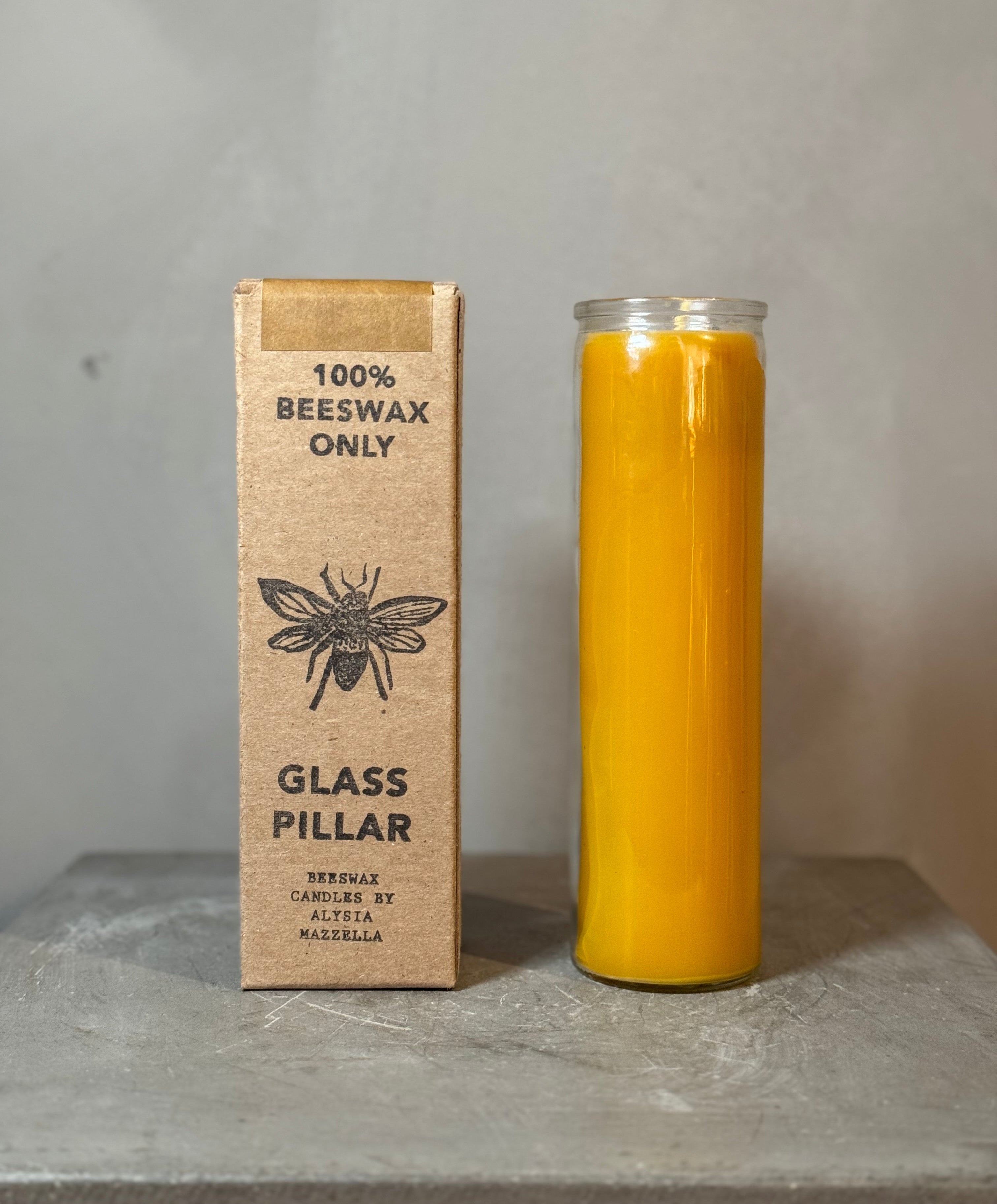 Bees wax candle: glass pillar