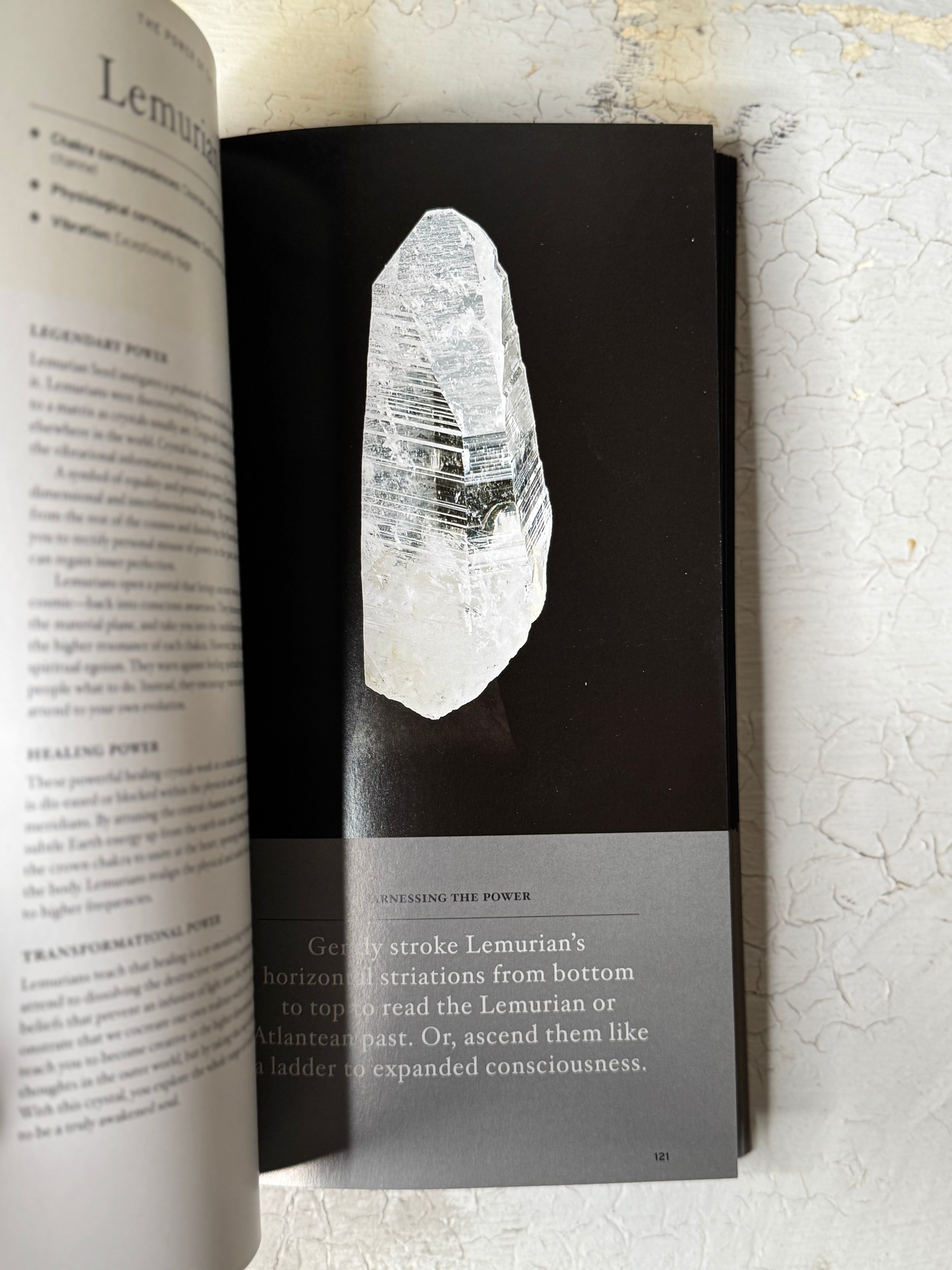 101 power crystals by JUDY HALL