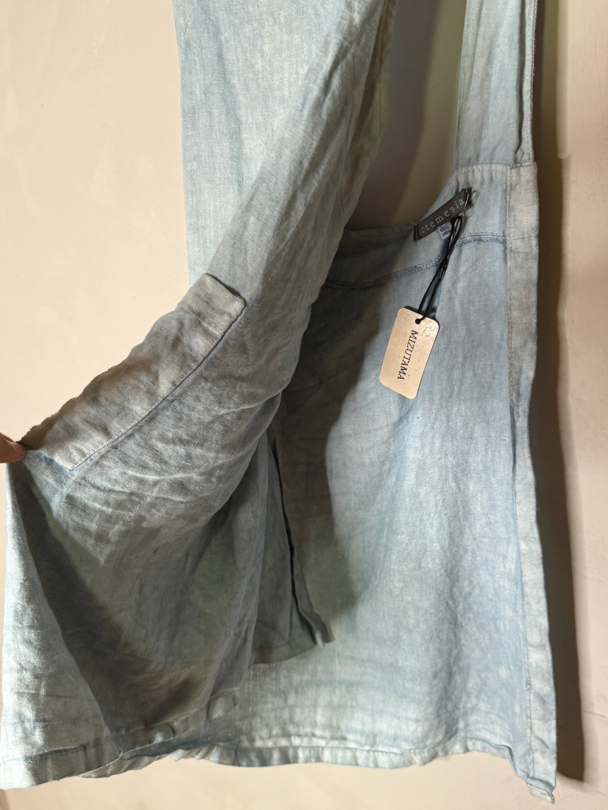 artemesia linen Indigo cross back apron