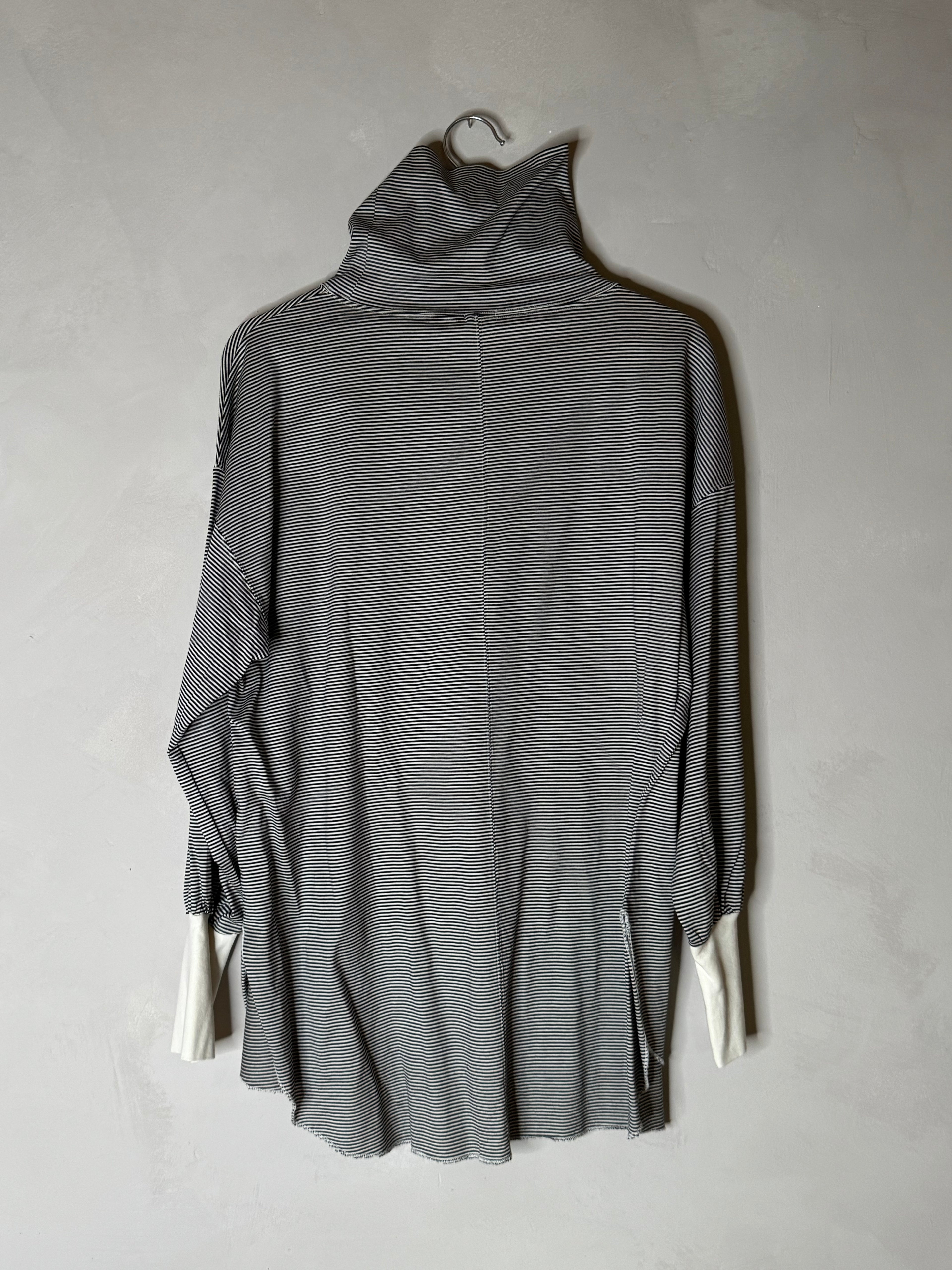 Ichi thin striped turtleneck