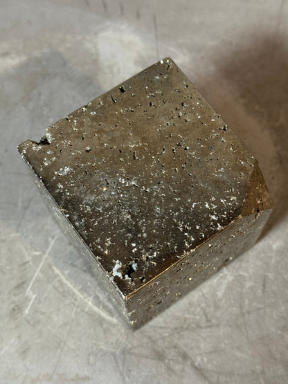 Pyrite cube xl