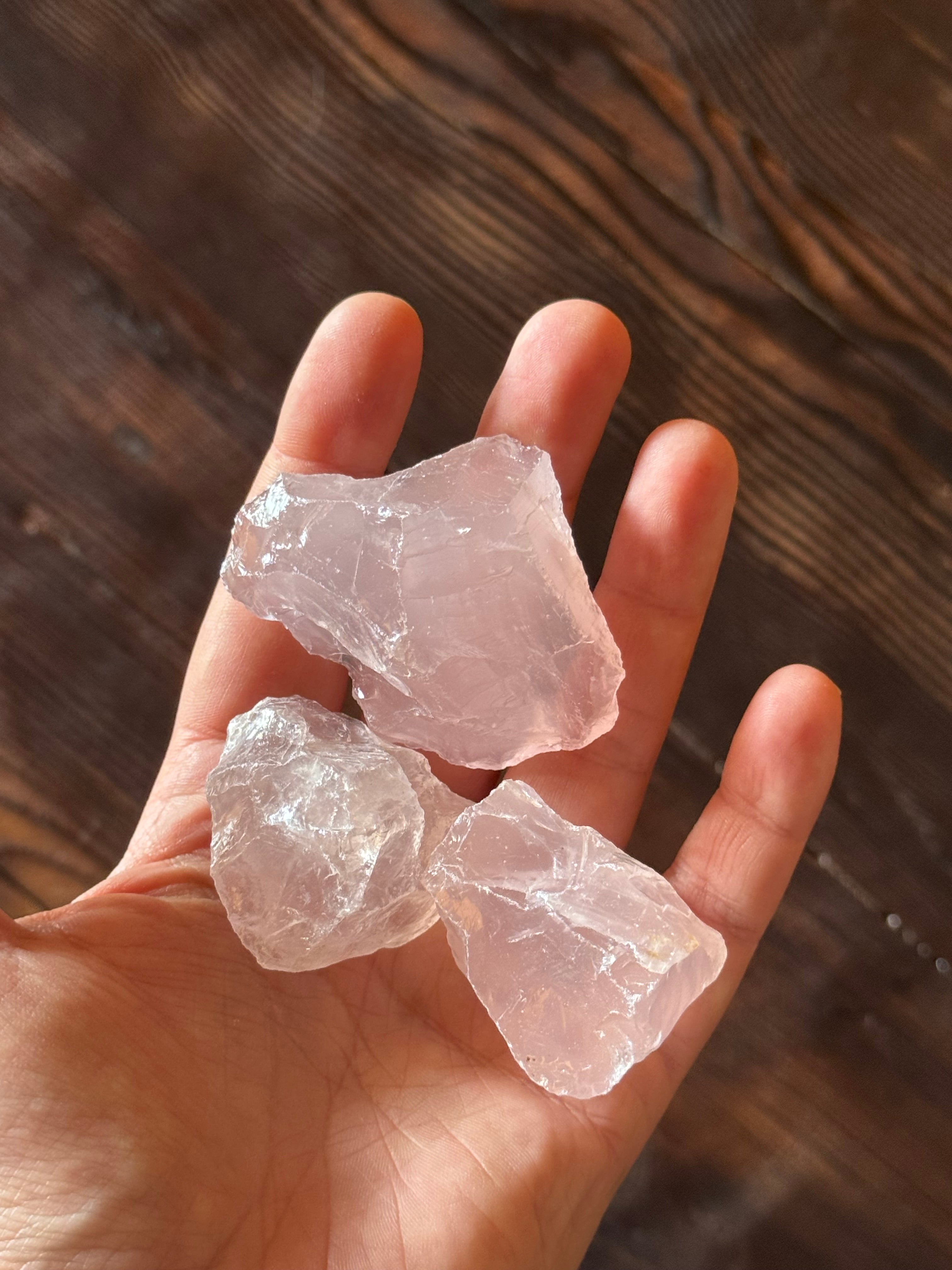 Rose quartz rough pieces