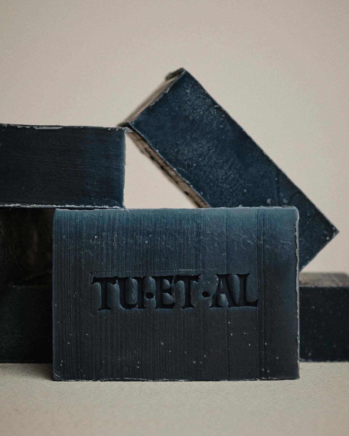 TU·ET·AL: Blue Moon