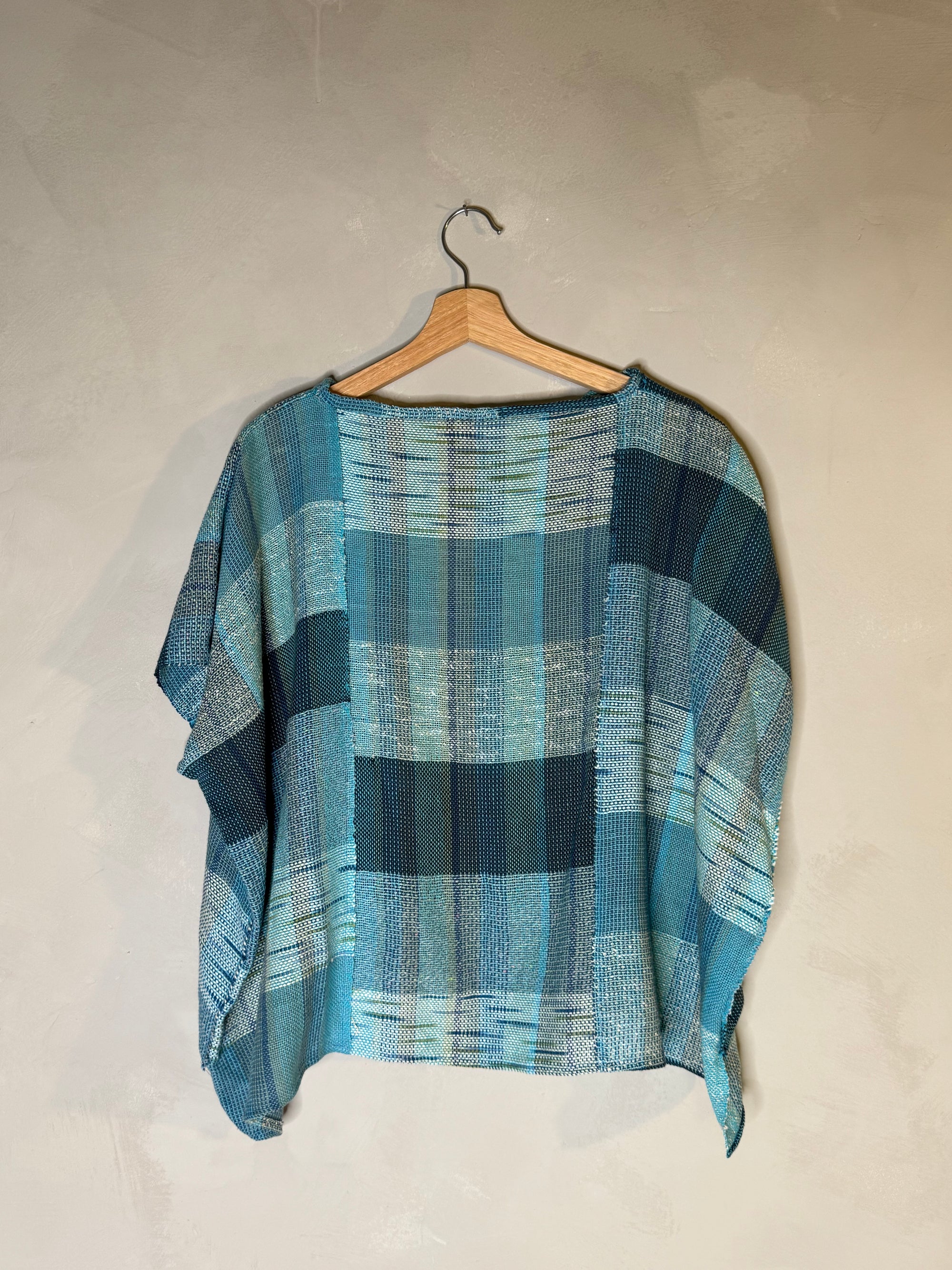 hand loomed top