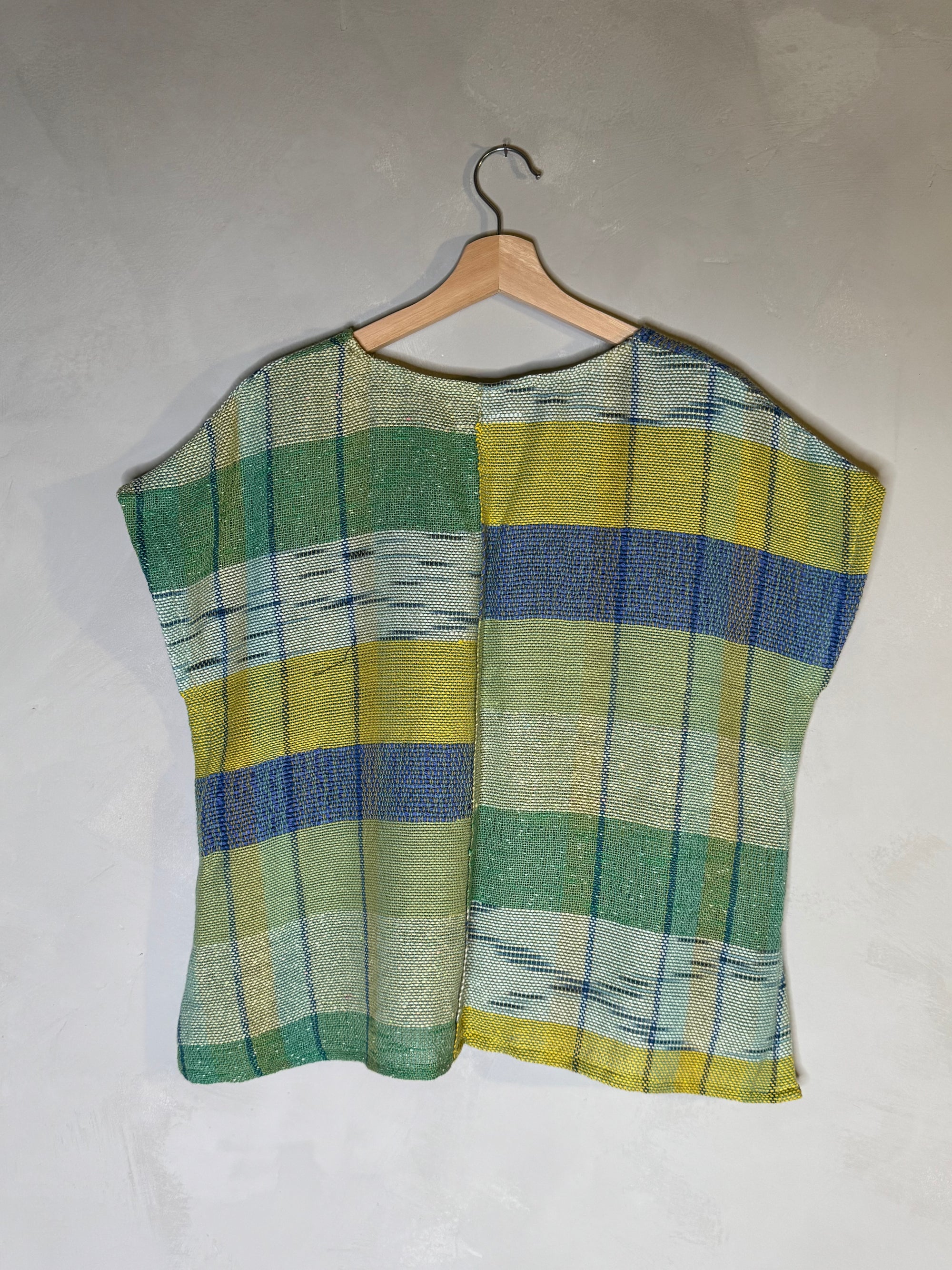 hand loomed top