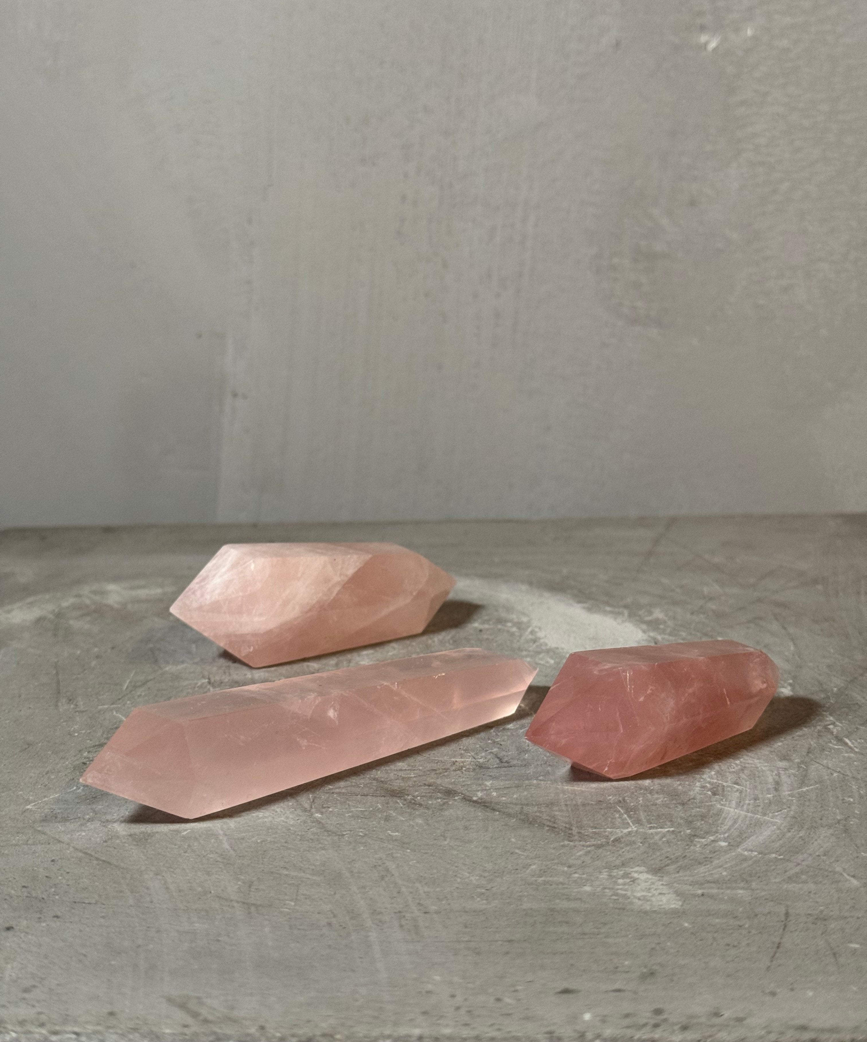 Rose quartz double terminated