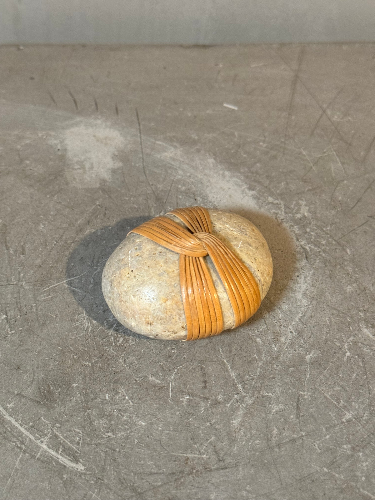 Shizu wrapped stone – mizutama