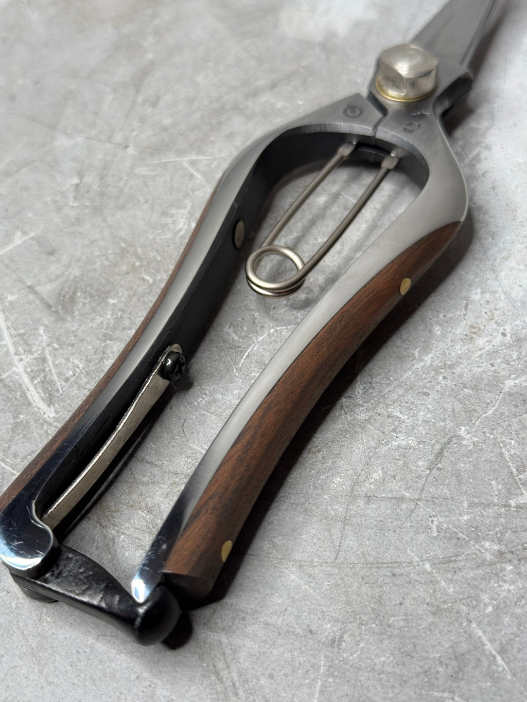 suwada flower shears with hand-carved walnut handles