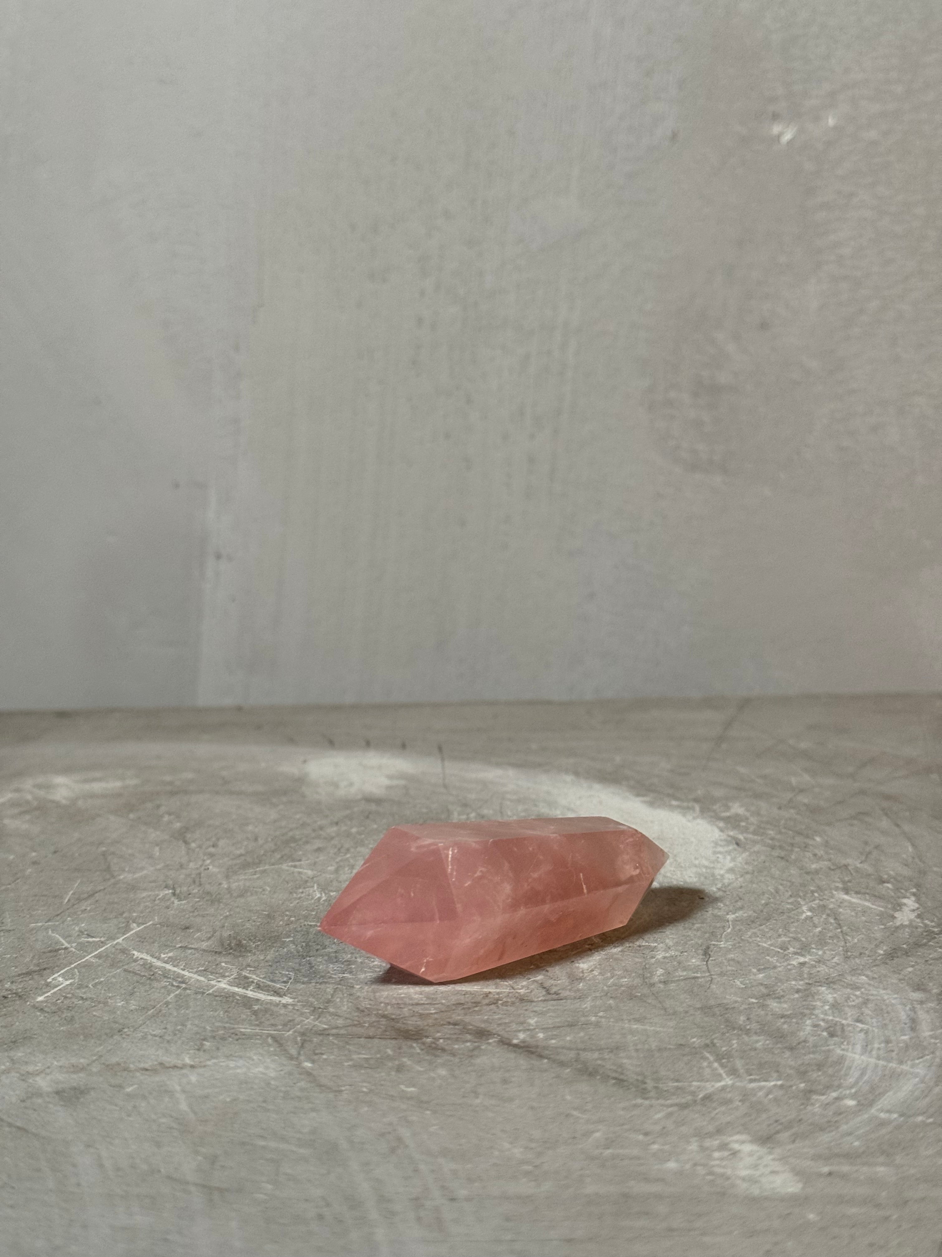 Rose quartz double terminated