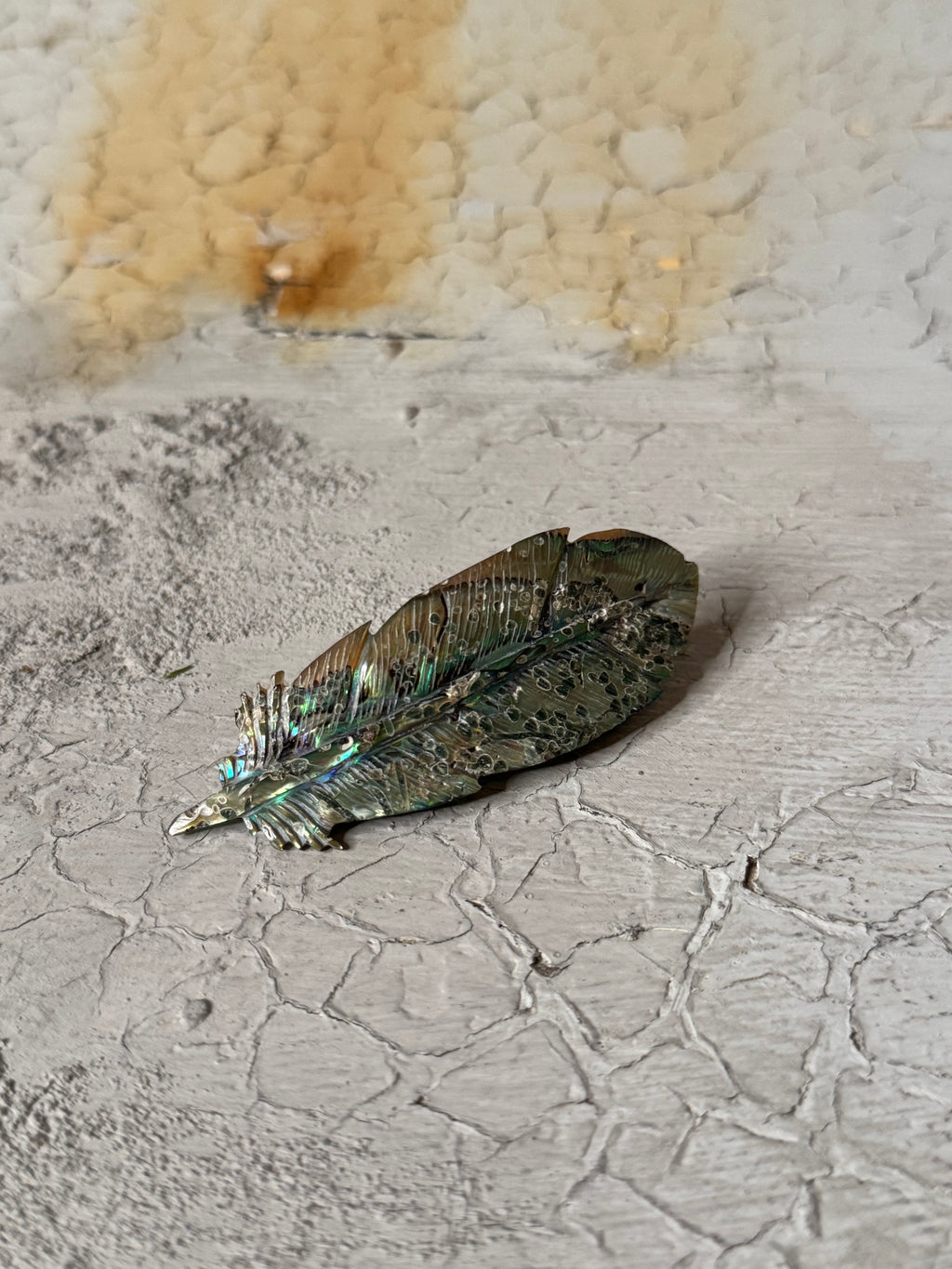 mother of pearl hand carved feather hair clip