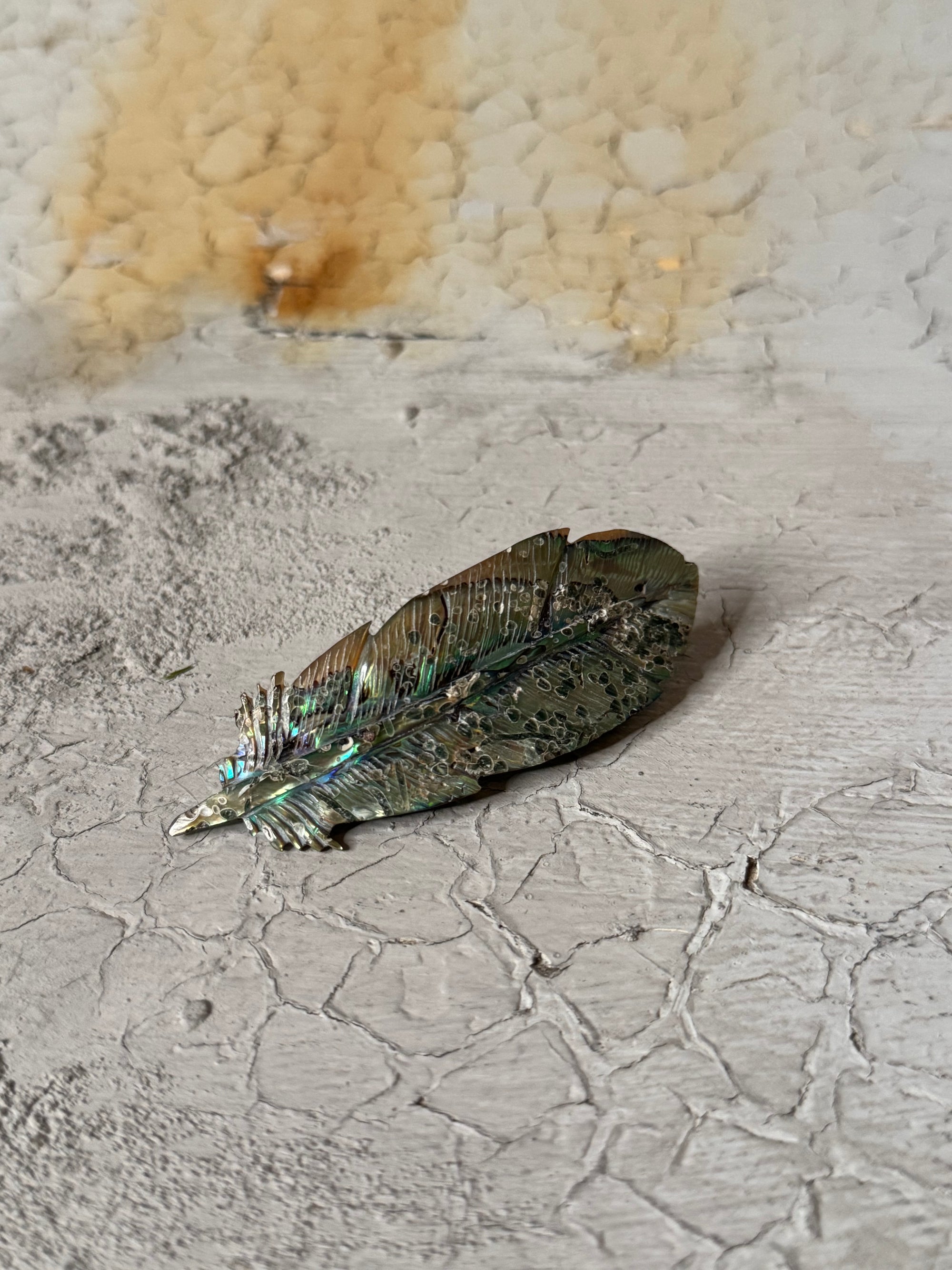 mother of pearl hand carved feather hair clip