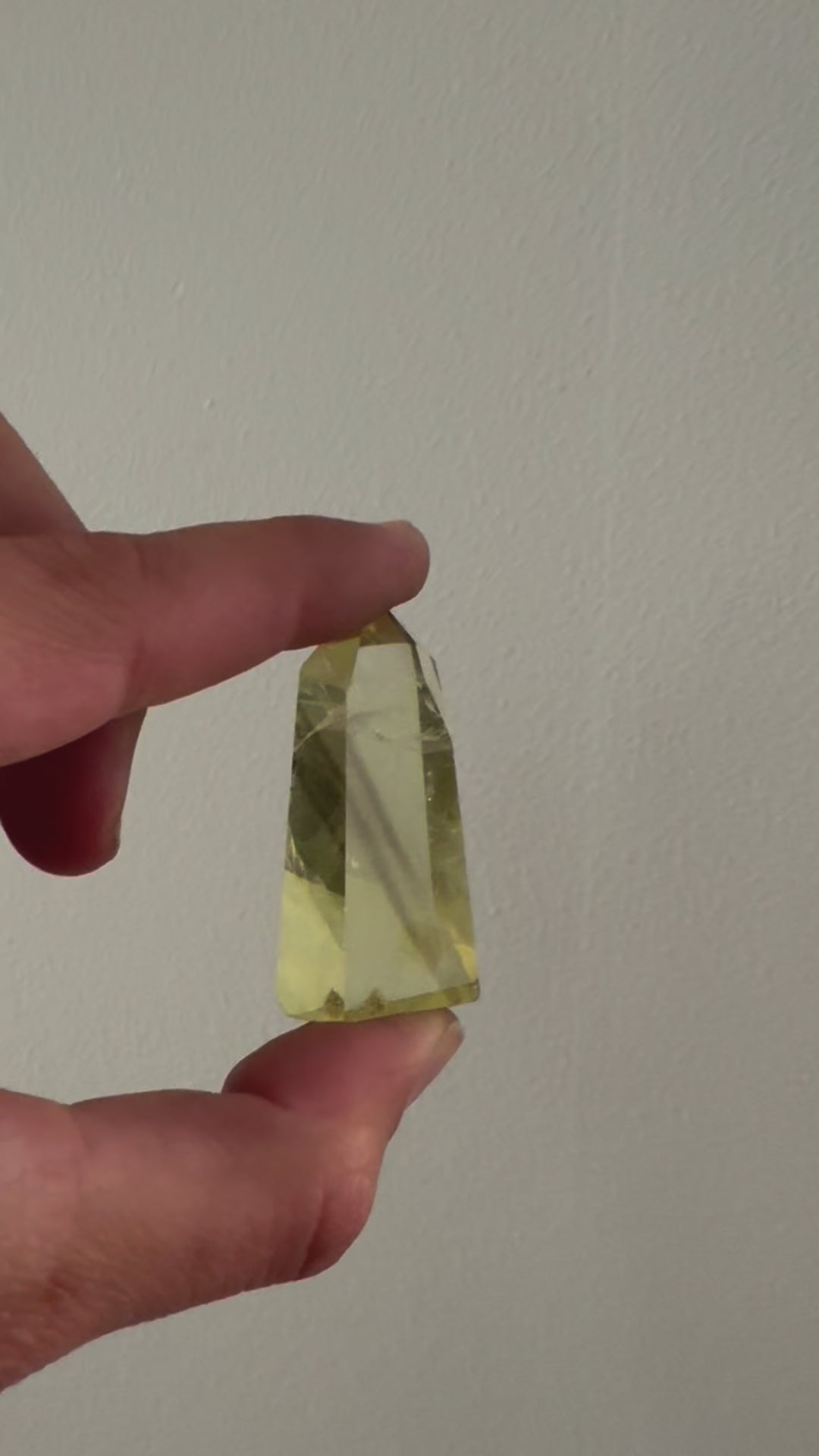 Smokey citrine points - video