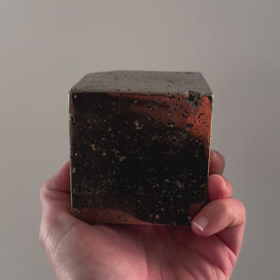 Pyrite cube xl - video