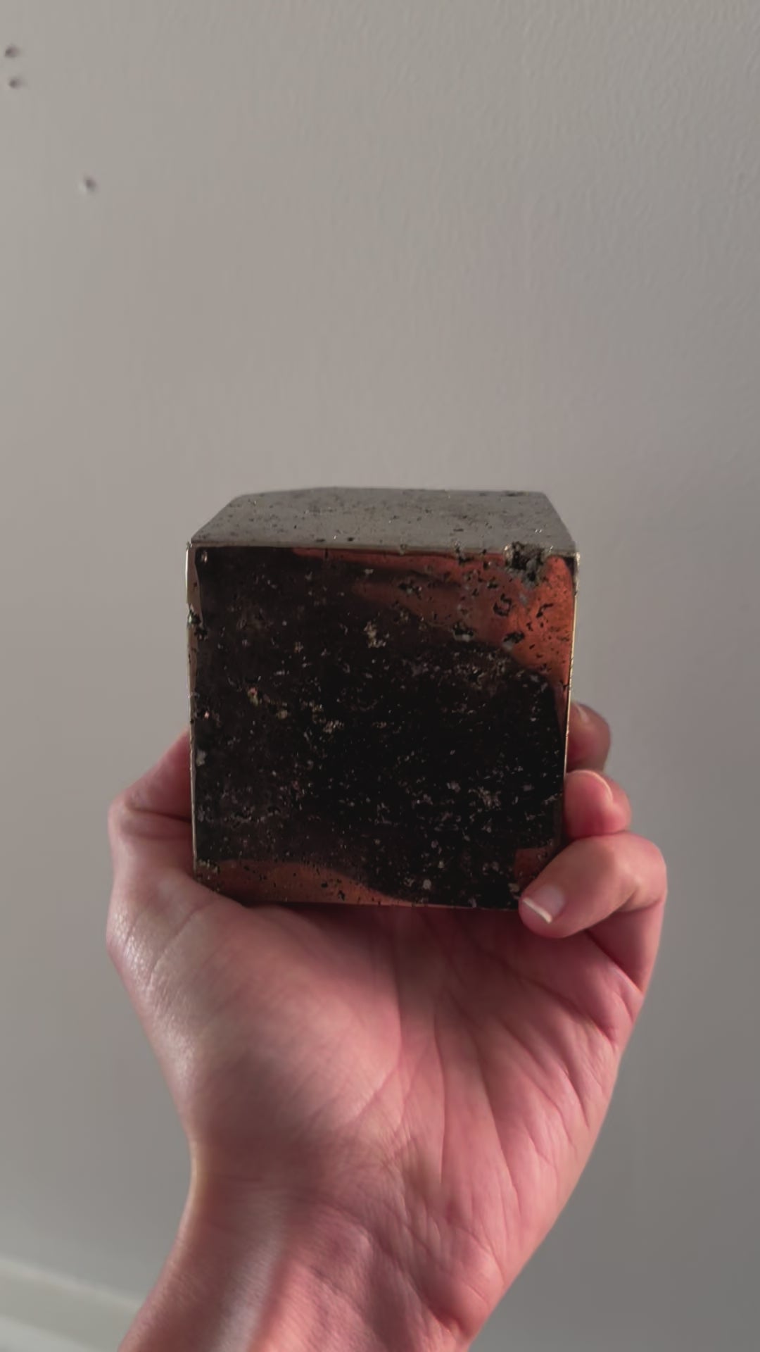 Pyrite cube xl - video